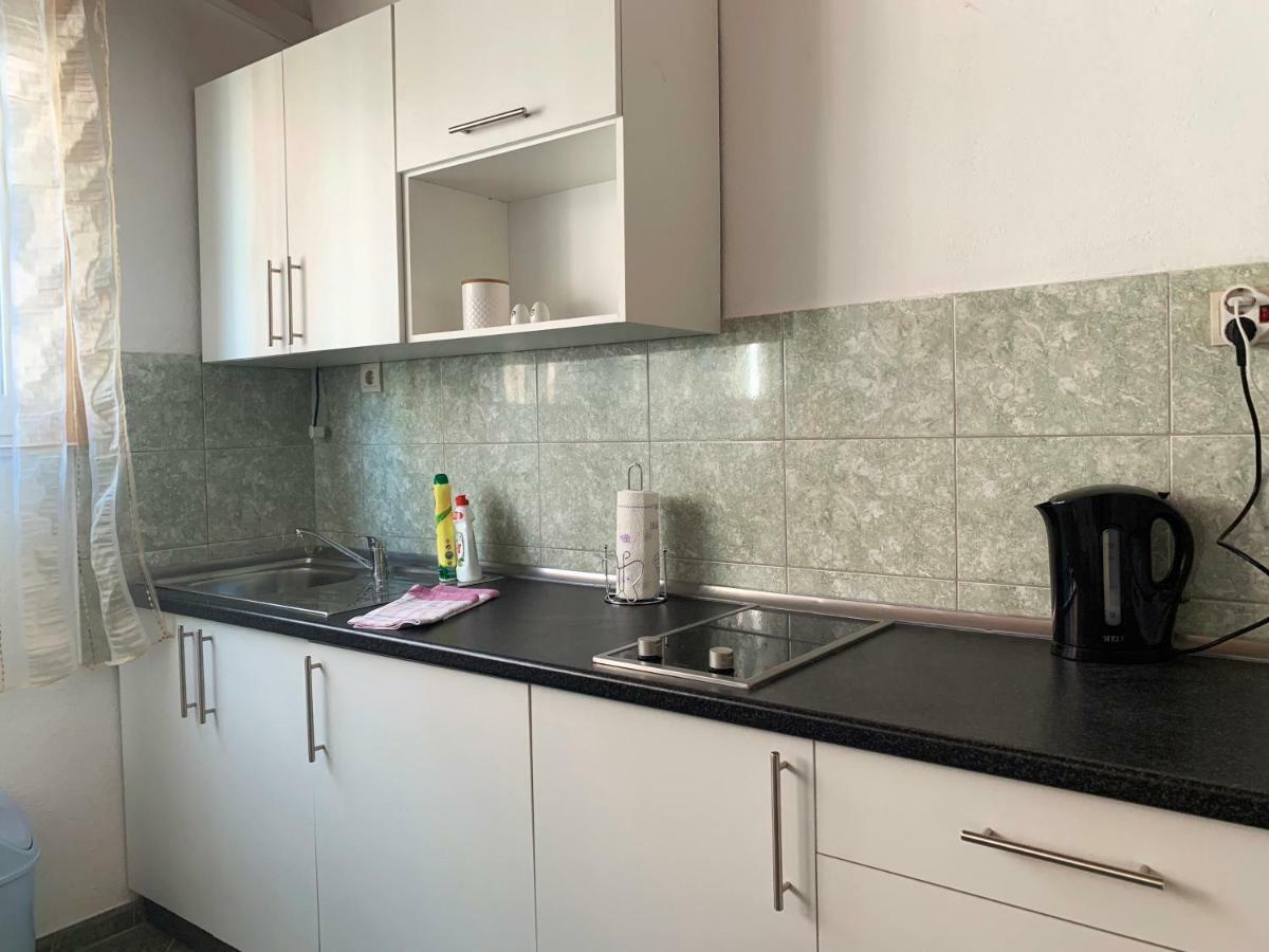 Apartments Zika Promajna Luaran gambar