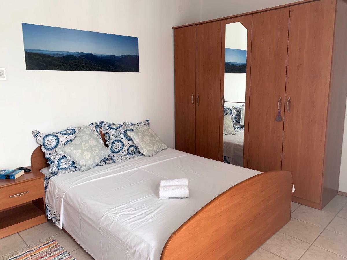 Apartments Zika Promajna Luaran gambar
