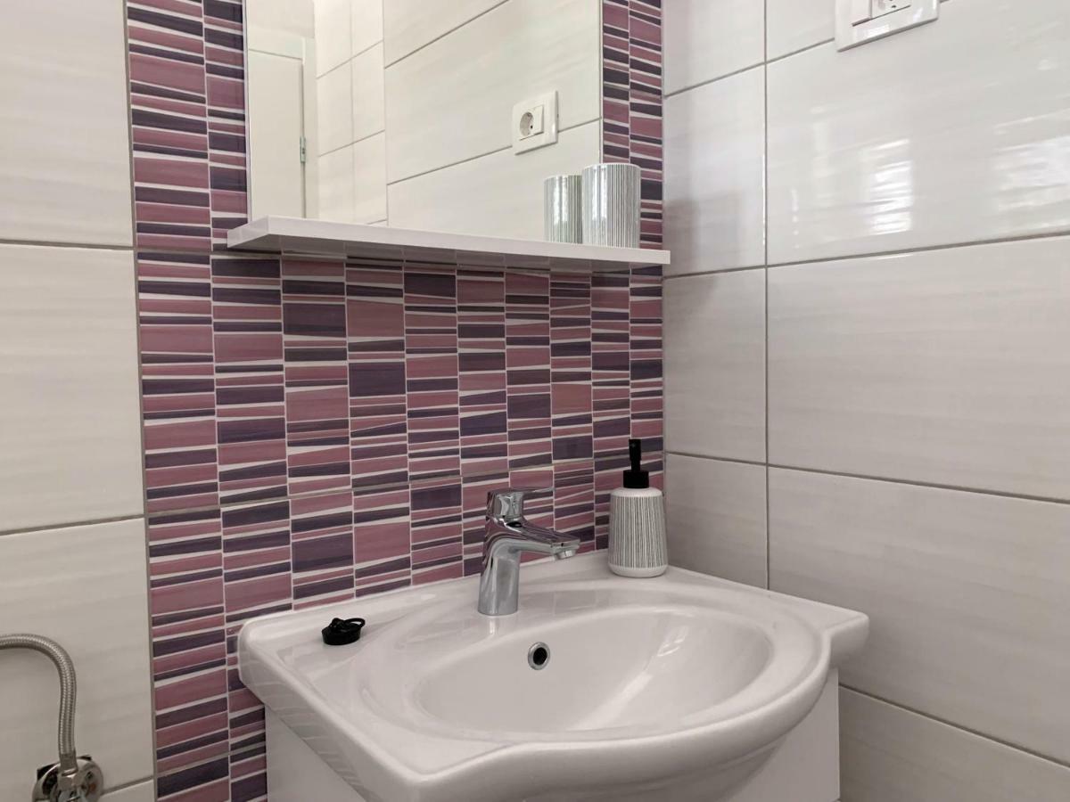 Apartments Zika Promajna Luaran gambar